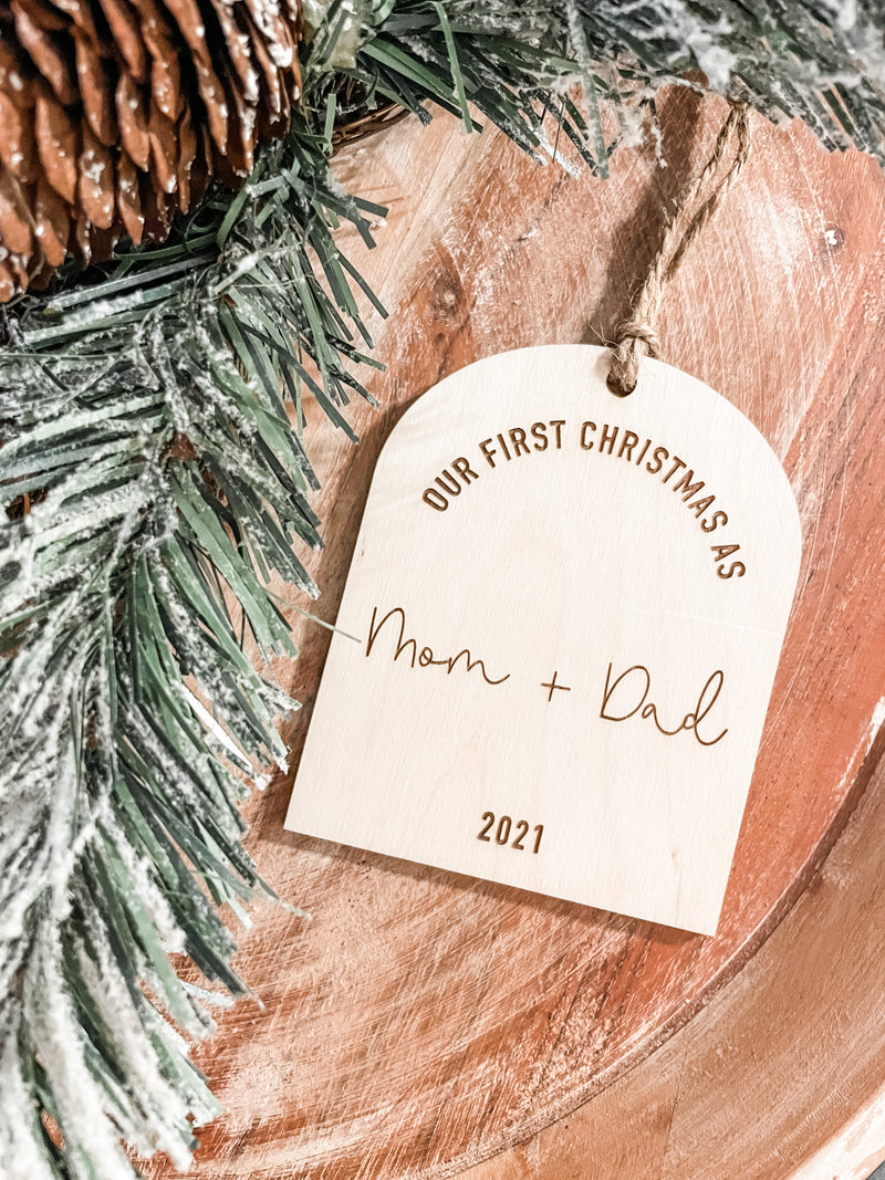 FIRST CHRISTMAS AS MOM & DAD ORNAMENT (ARCH) - PERSONALIZED